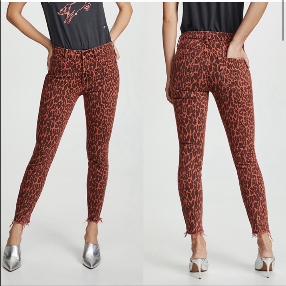 MOTHER High Waisted Looker Ankle Fray Leopard Jean